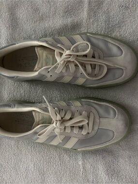 adidas women’s Sneakers in Off-White and Light Gray with mint green sole